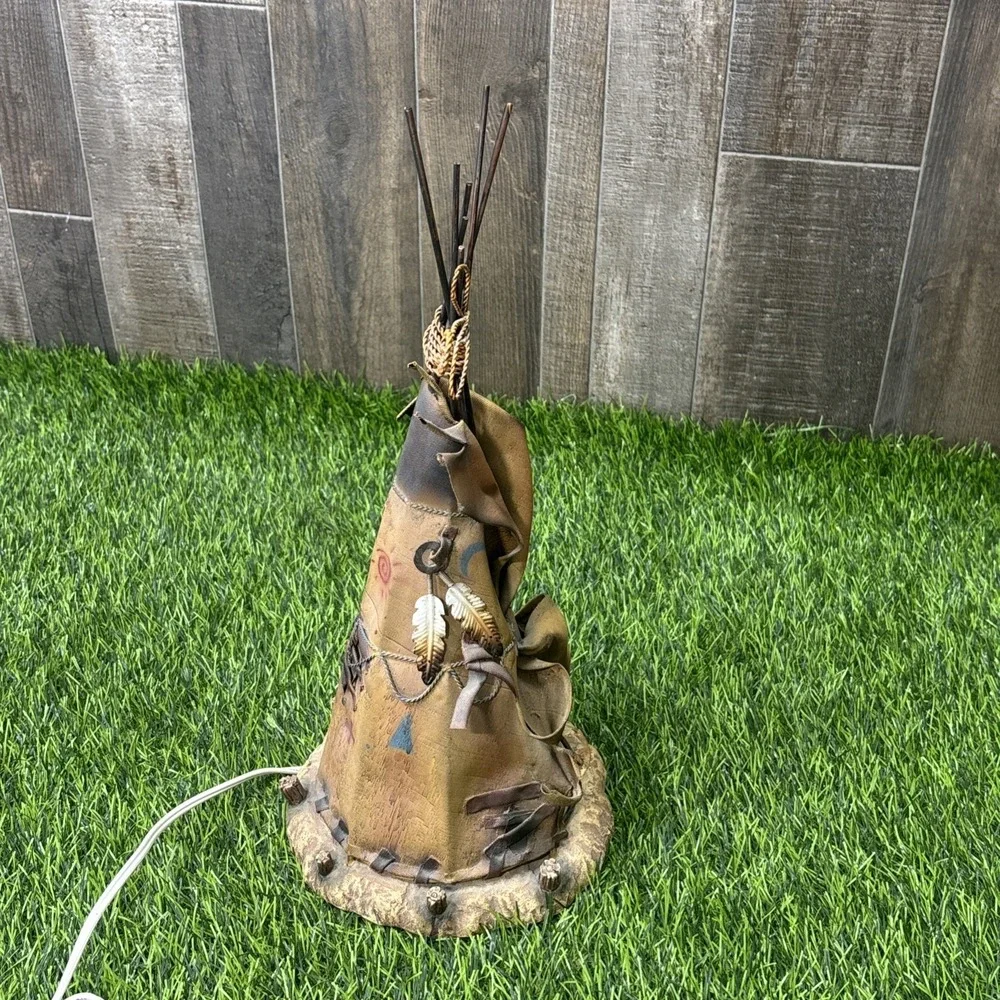 Vintage Southwestern Native American Teepee Lamp Rustic